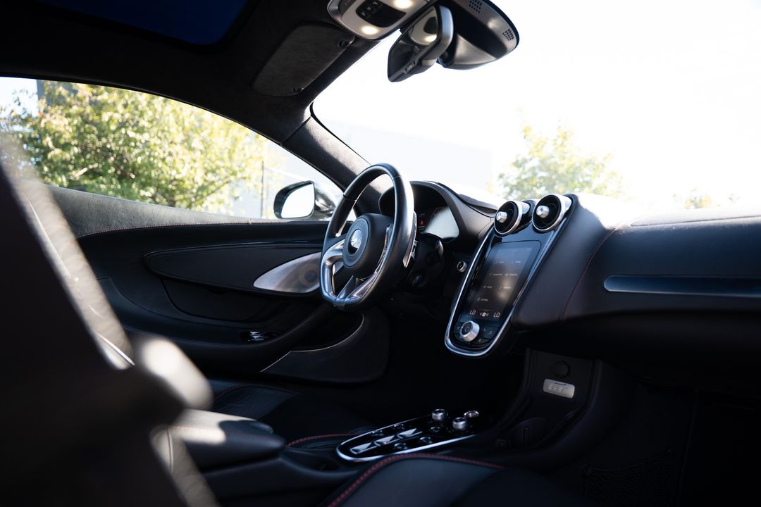2022 McLaren GT