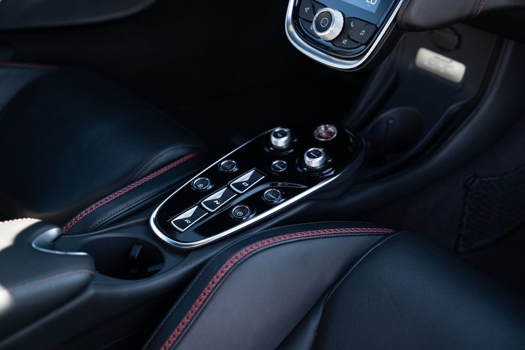 2022 McLaren GT