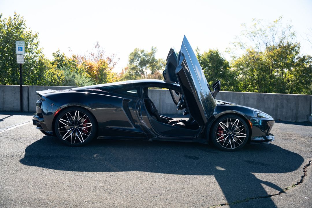 2022 McLaren GT