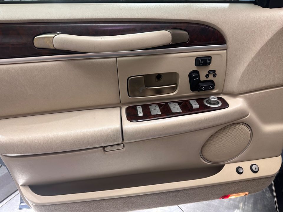 2009 Lincoln Town Car