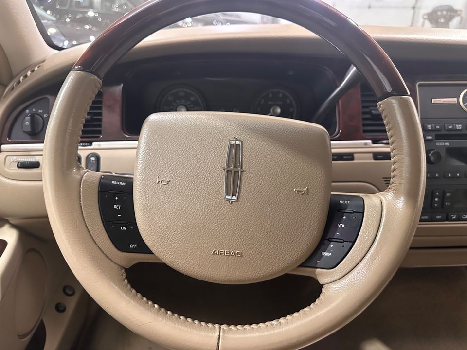 2009 Lincoln Town Car
