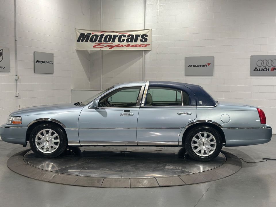 2009 Lincoln Town Car