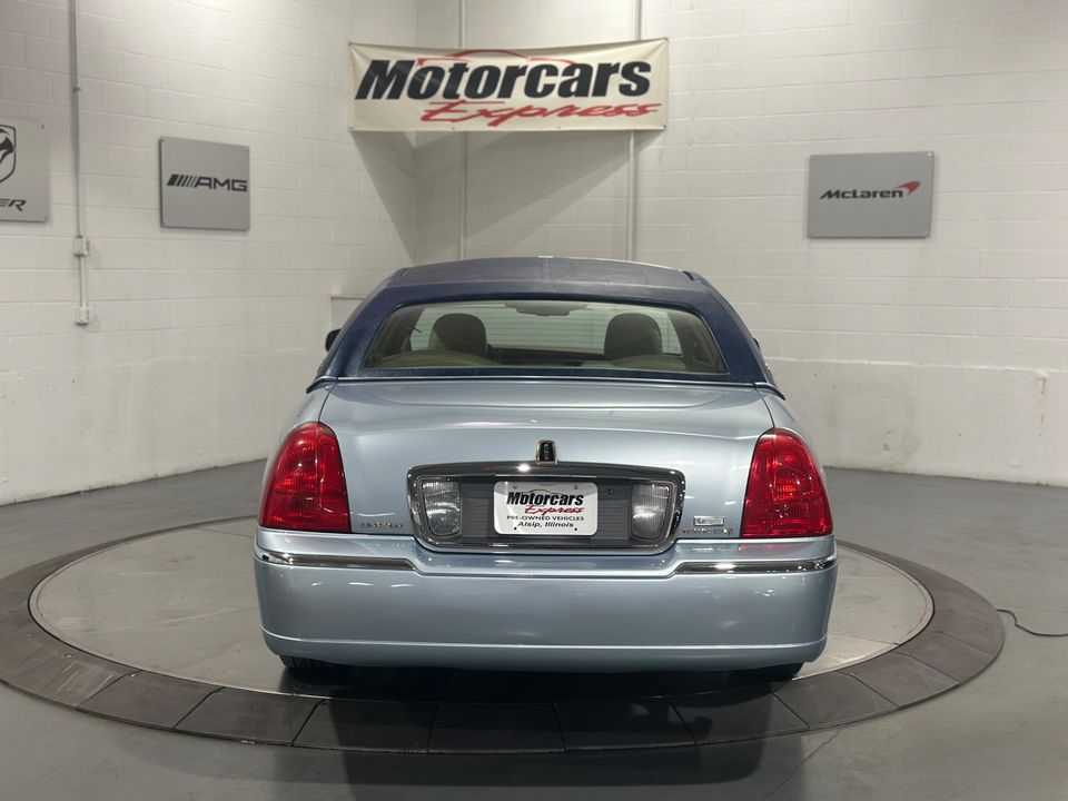 2009 Lincoln Town Car
