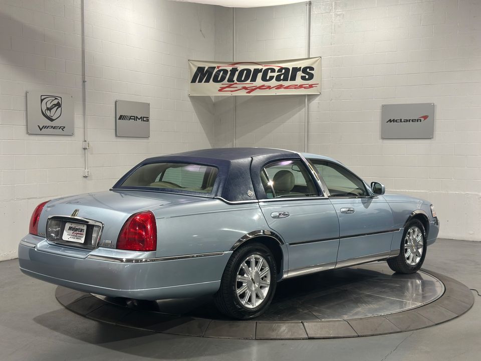 2009 Lincoln Town Car