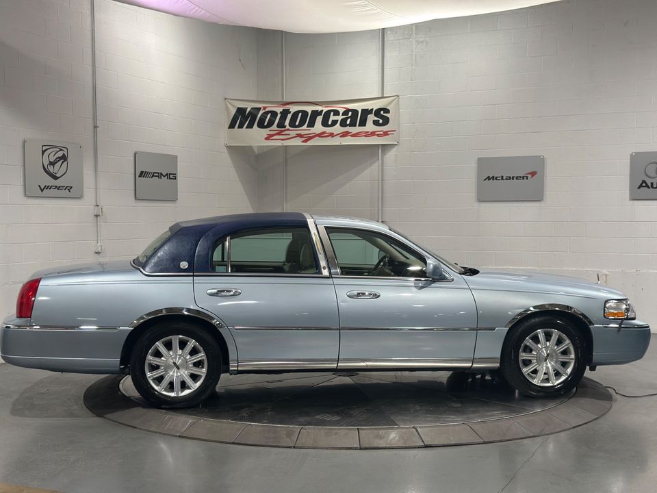 2009 Lincoln Town Car