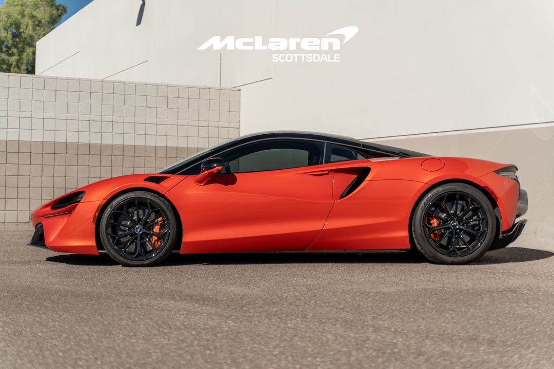 2024 MCLAREN ARTURA