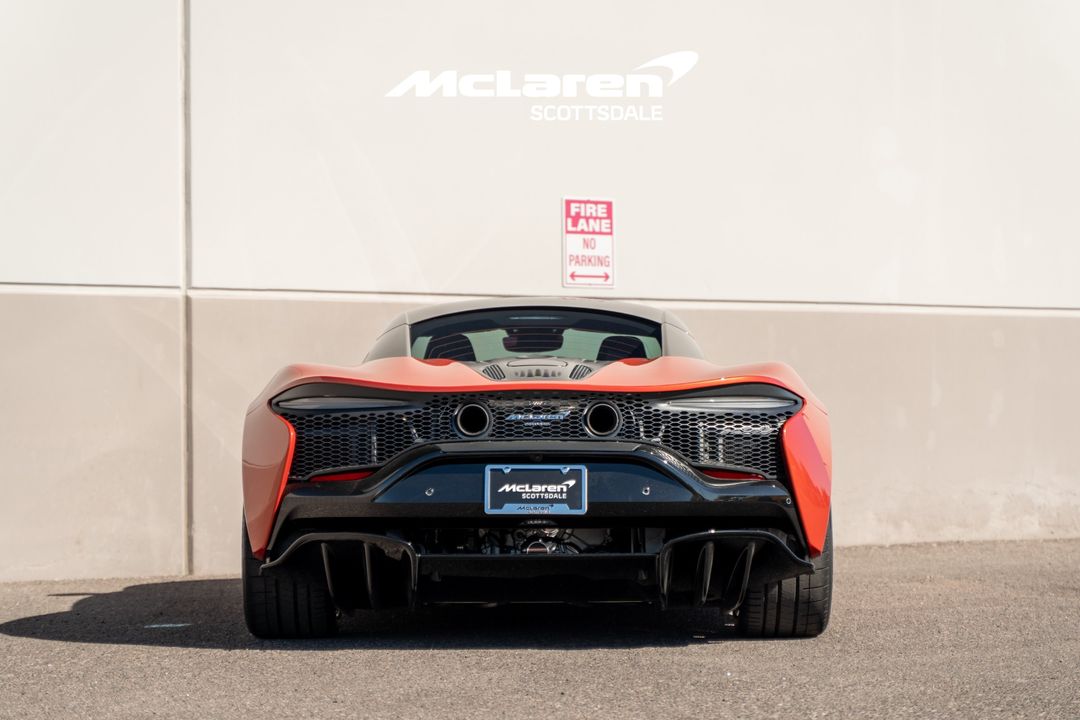 2024 MCLAREN ARTURA