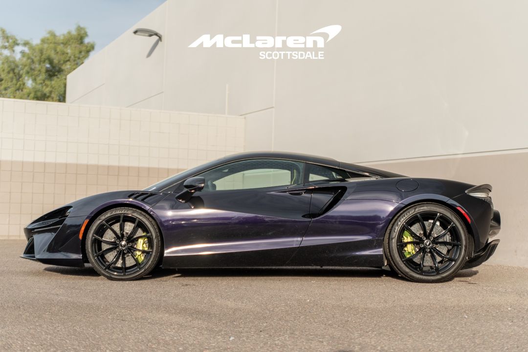 2023 MCLAREN ARTURA
