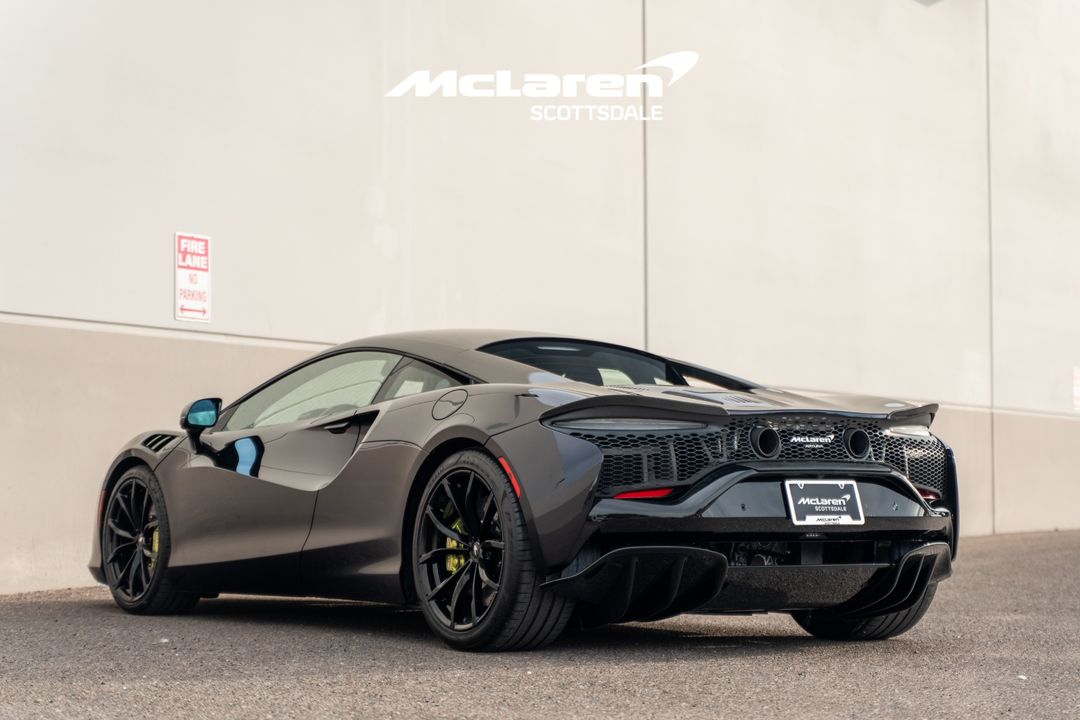 2023 MCLAREN ARTURA