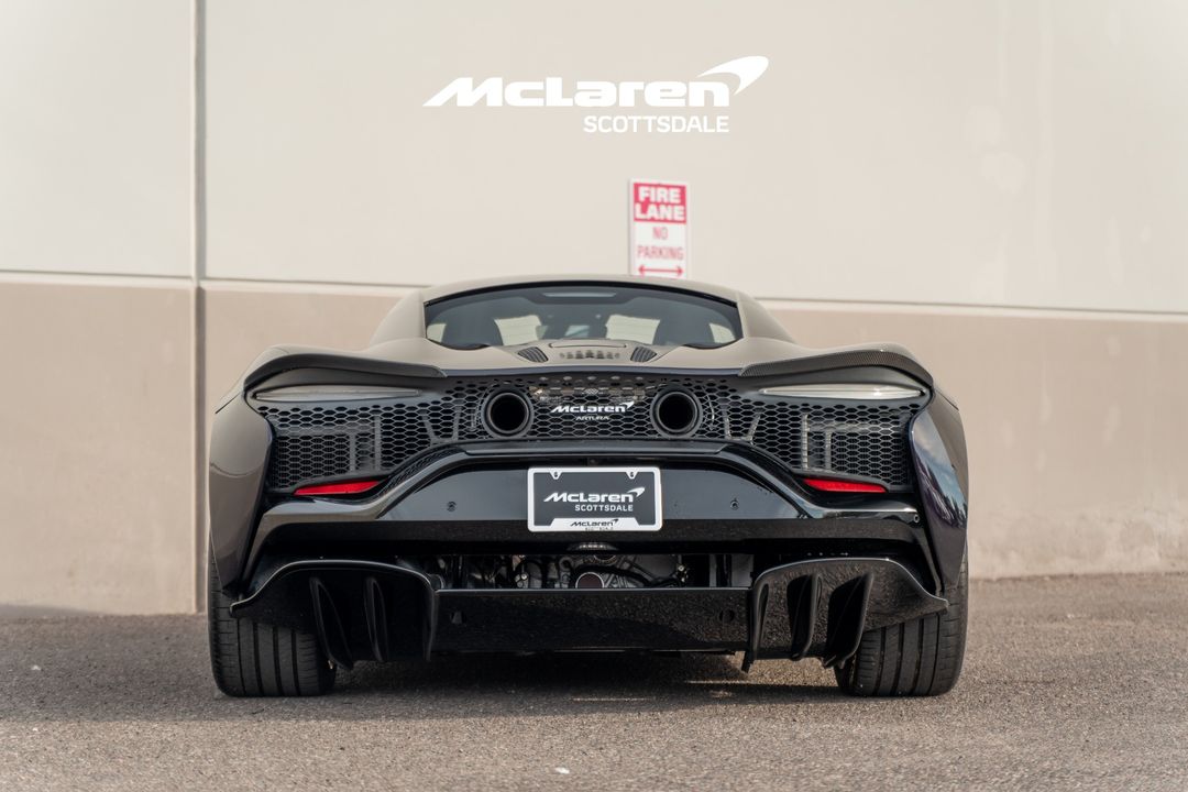2023 MCLAREN ARTURA