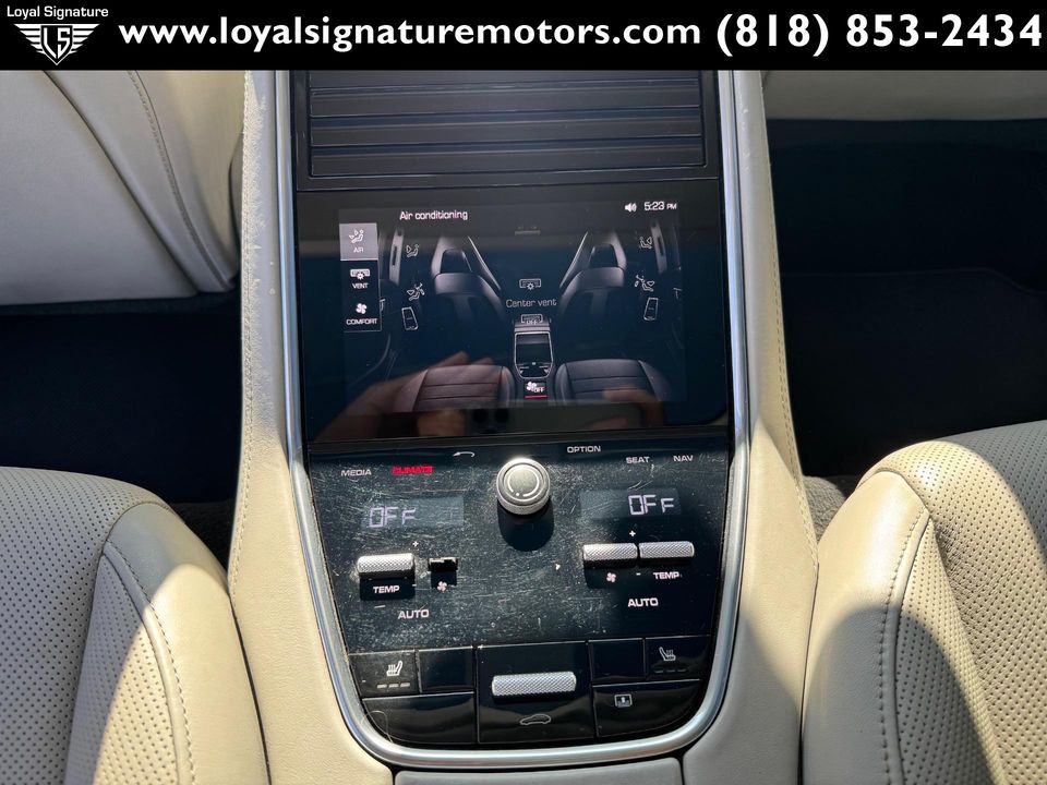 2017 Porsche Panamera