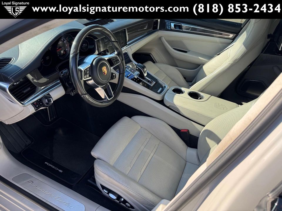 2017 Porsche Panamera