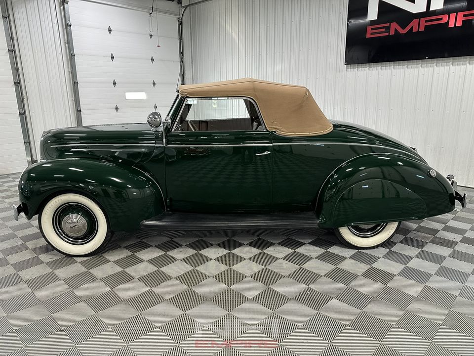 1939 Ford Deluxe