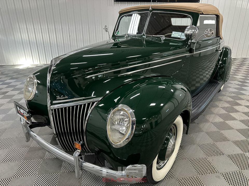 1939 Ford Deluxe