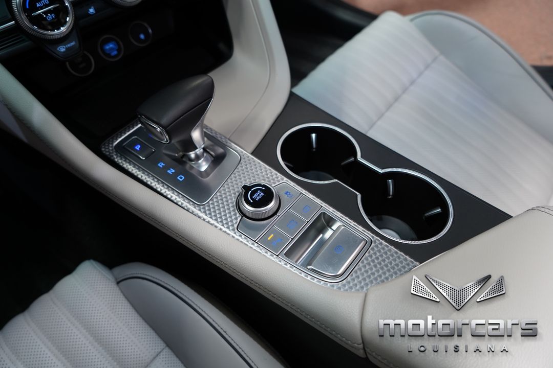 2023 Genesis G70