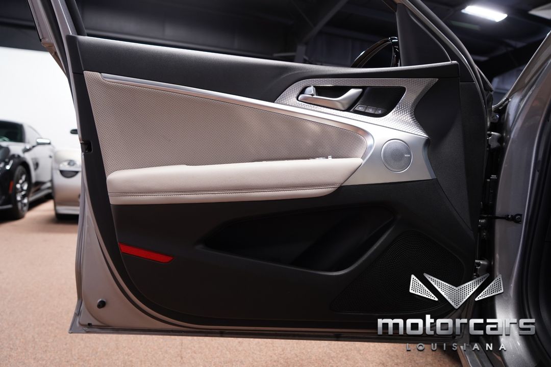 2023 Genesis G70