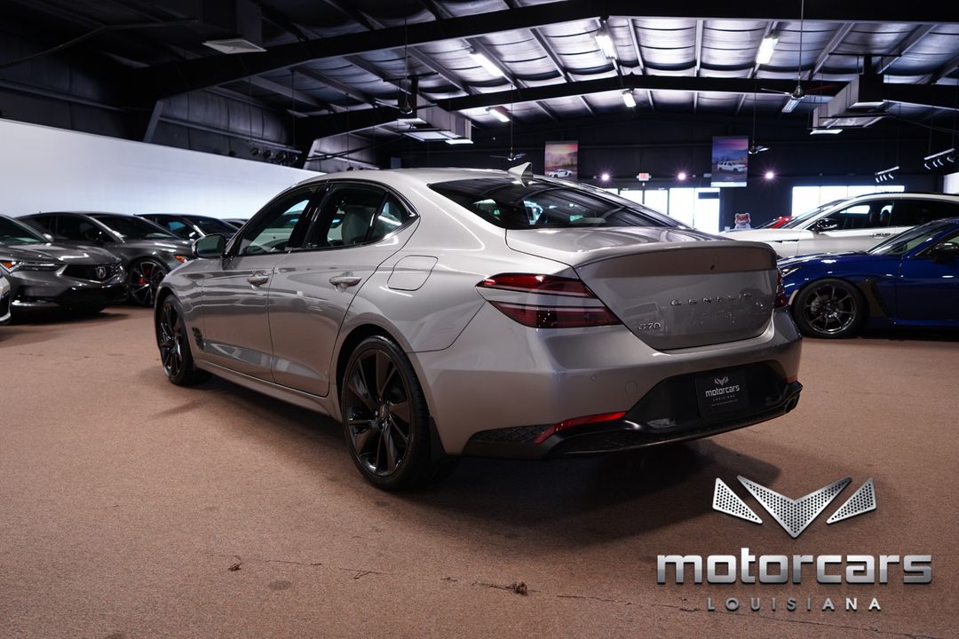 2023 Genesis G70