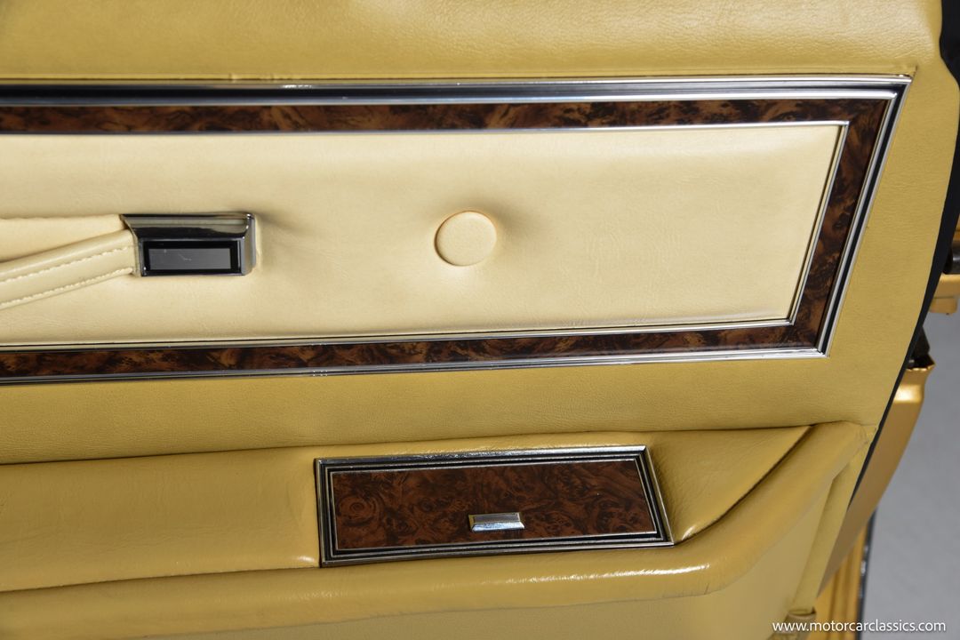 1976 Ford Thunderbird
