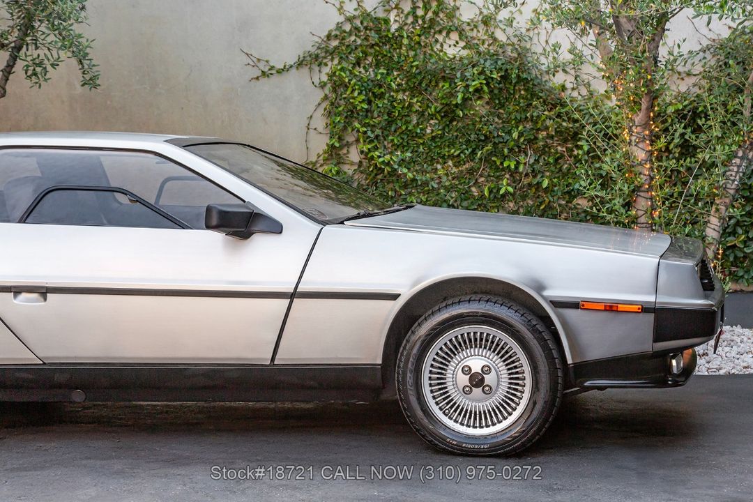 1981 DeLorean DMC-12