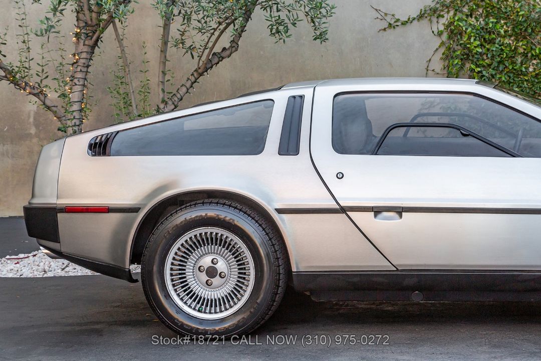 1981 DeLorean DMC-12