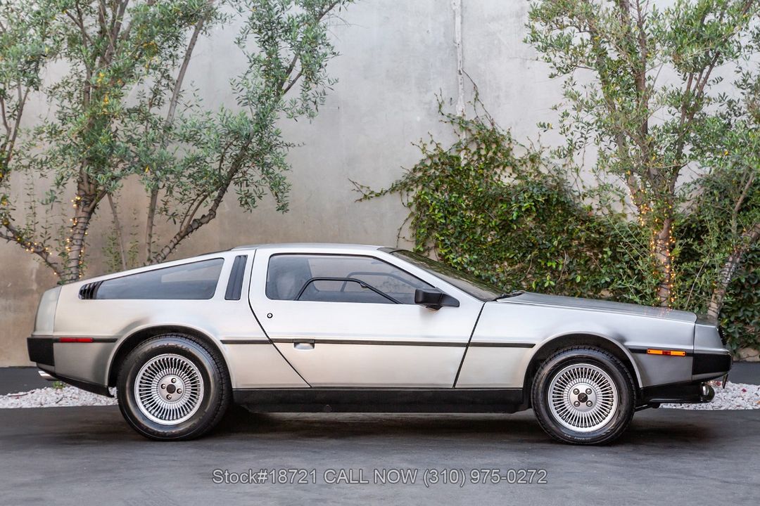 1981 DeLorean DMC-12