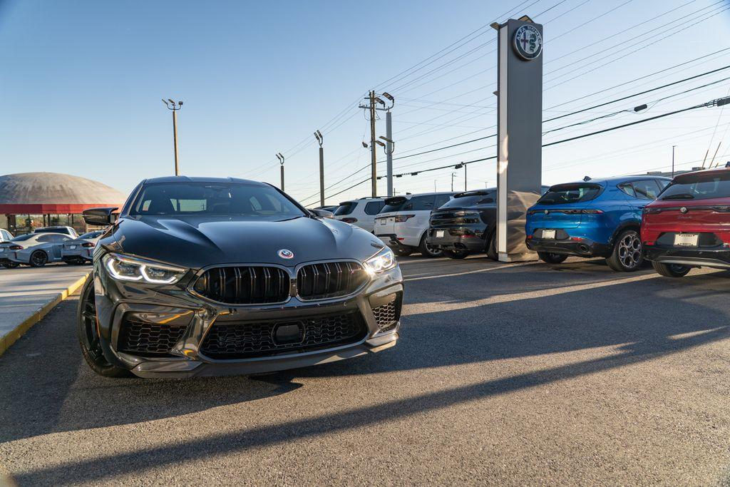 2023 BMW M8