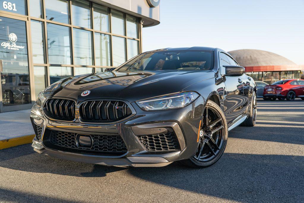 2023 BMW M8