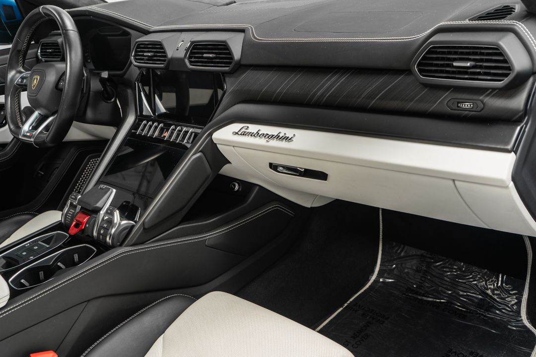2022 Lamborghini Urus