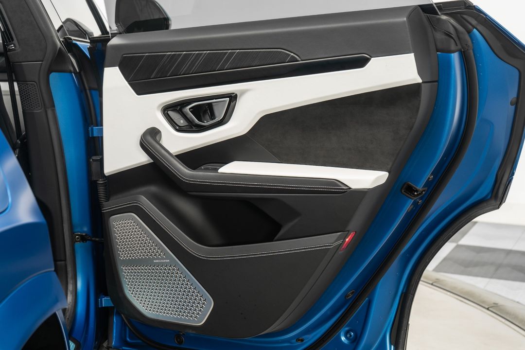 2022 Lamborghini Urus