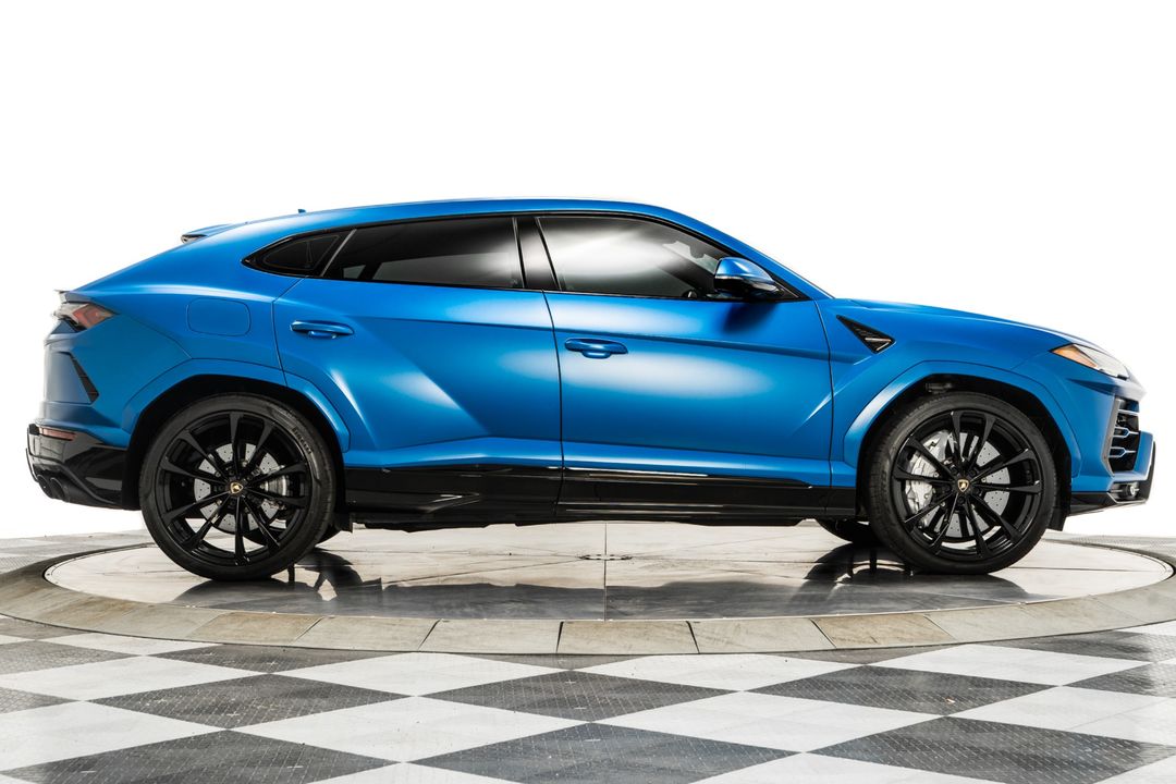 2022 Lamborghini Urus