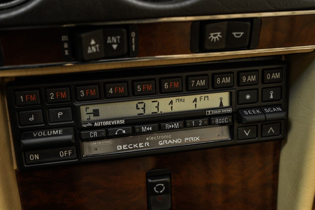 1989 Mercedes-Benz 560 SL