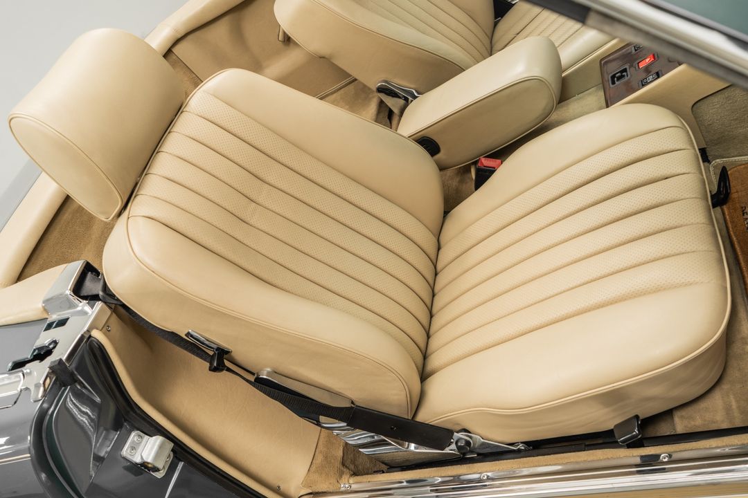 1989 Mercedes-Benz 560 SL