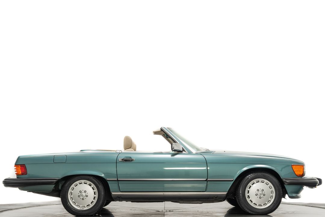 1989 Mercedes-Benz 560 SL