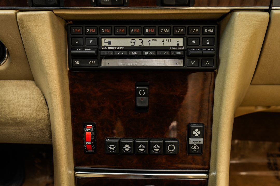 1989 Mercedes-Benz 560 SL