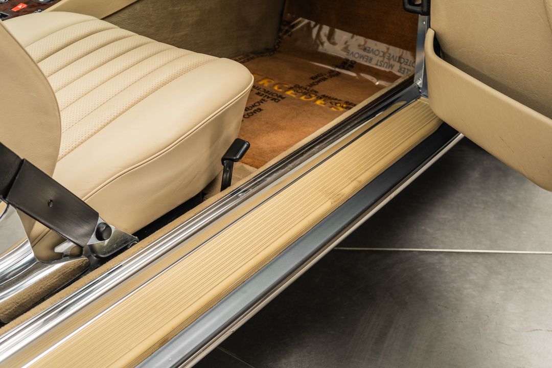 1989 Mercedes-Benz 560 SL