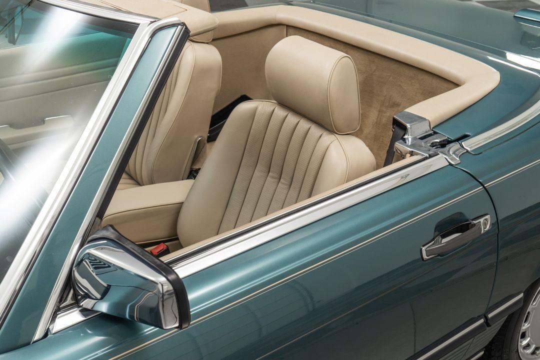 1989 Mercedes-Benz 560 SL