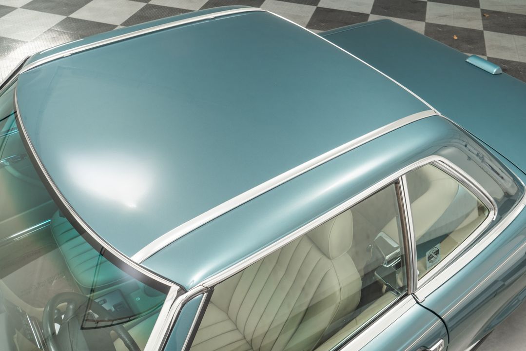 1989 Mercedes-Benz 560 SL