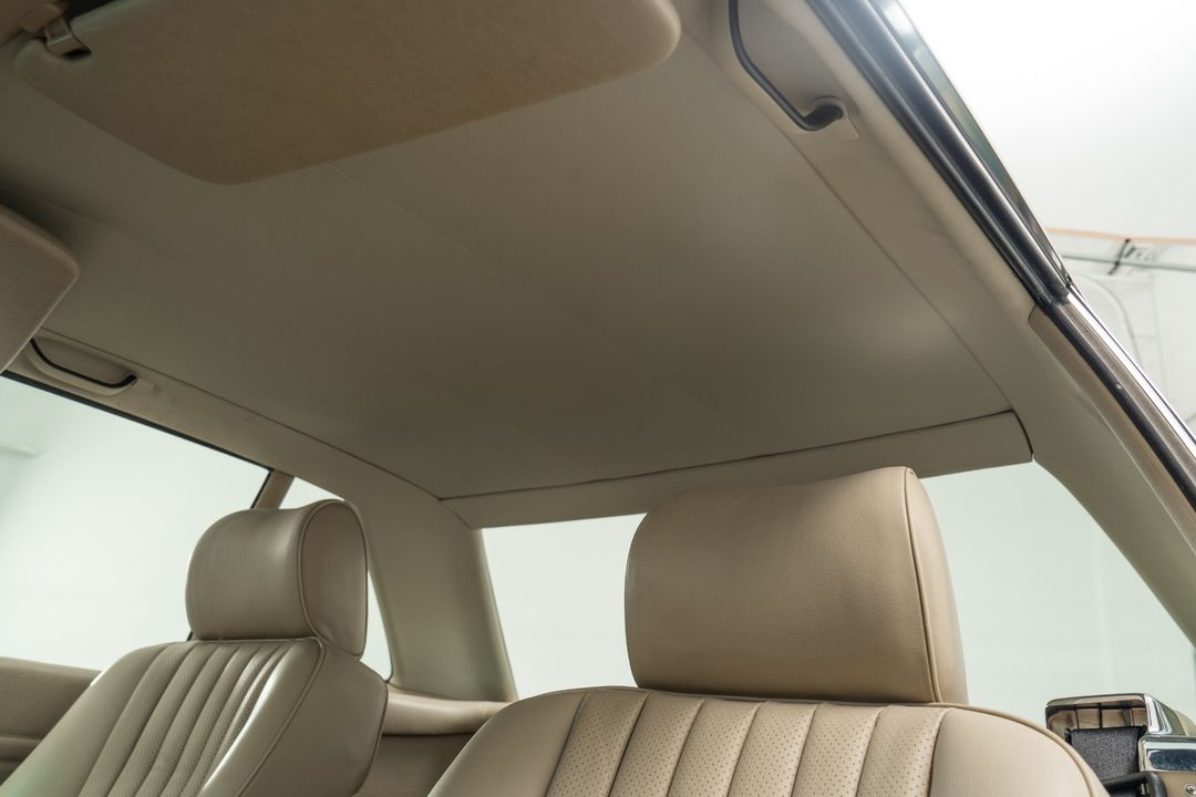 1989 Mercedes-Benz 560 SL