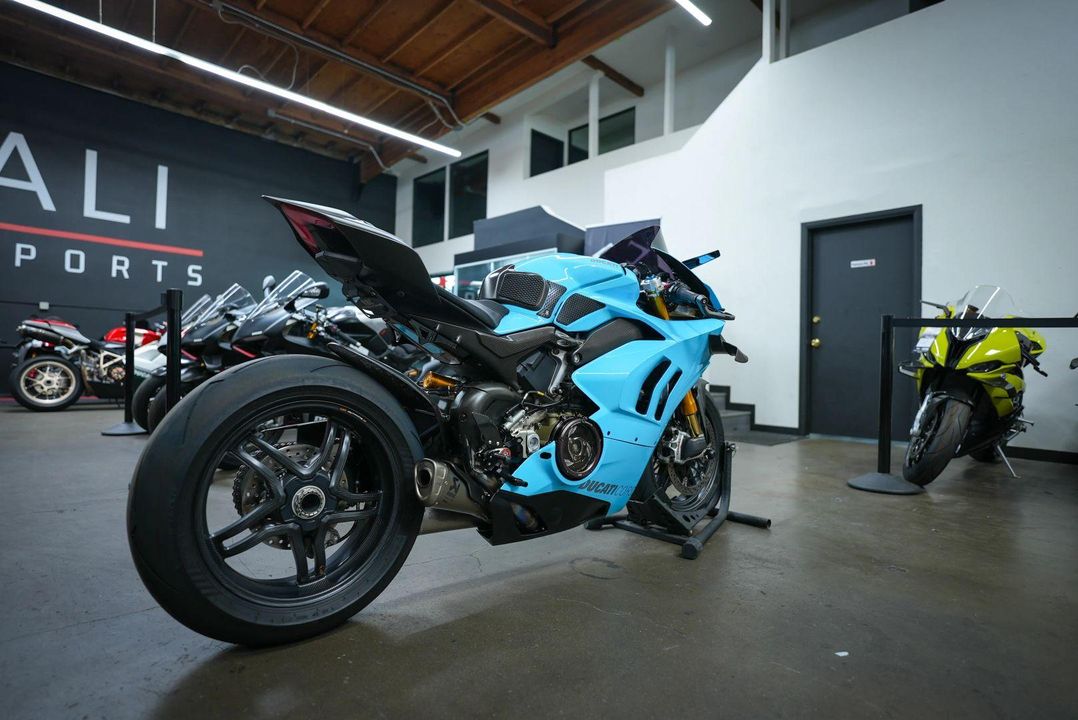 2021 Ducati Panigale V4 S