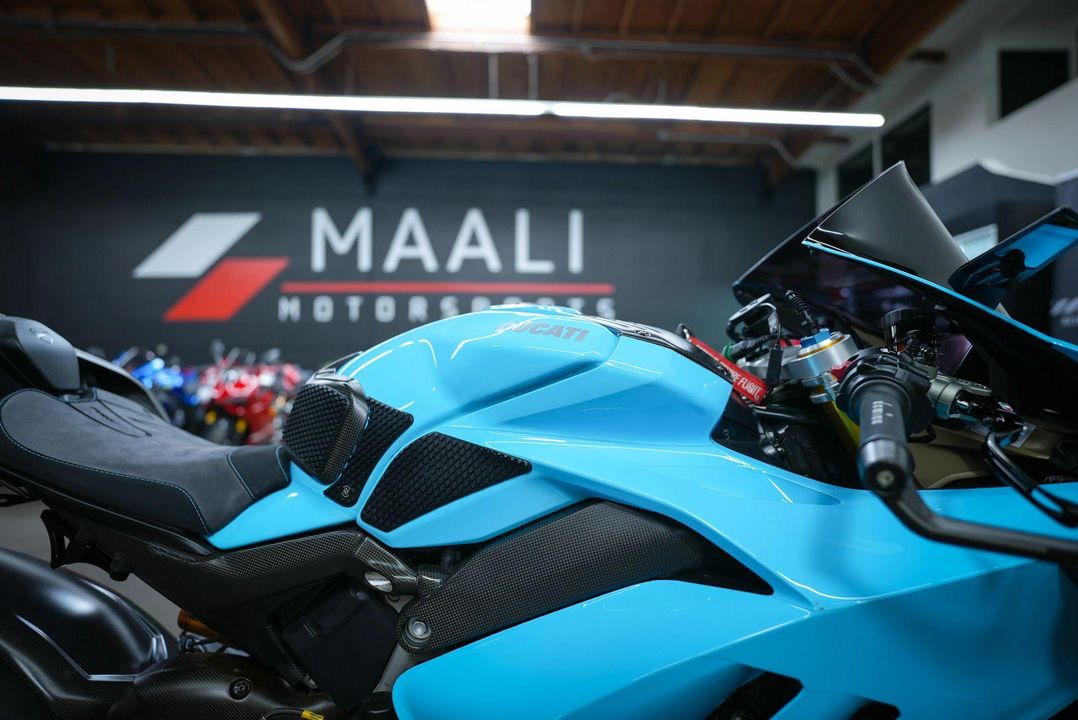 2021 Ducati Panigale V4 S