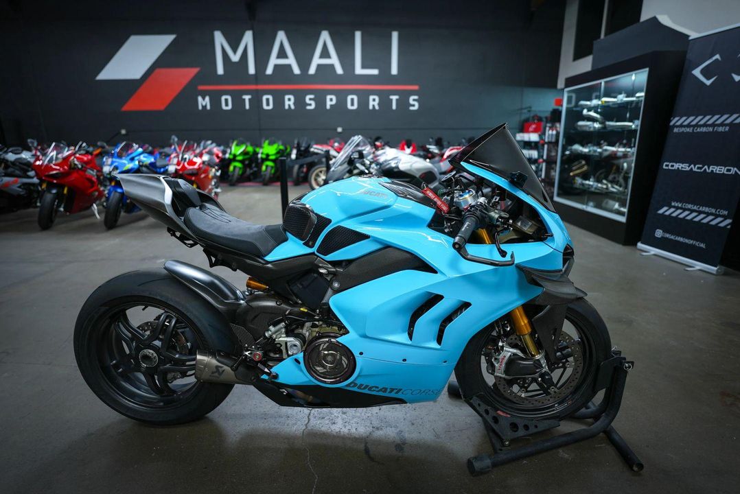 2021 Ducati Panigale V4 S