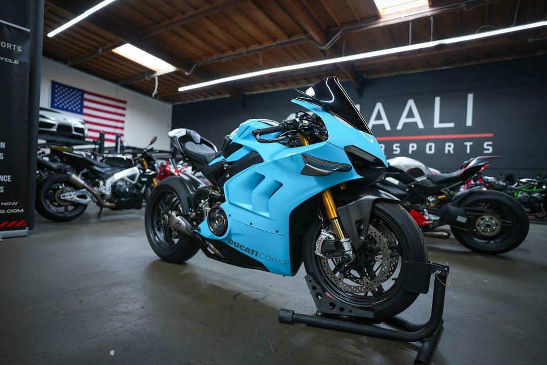 2021 Ducati Panigale V4 S