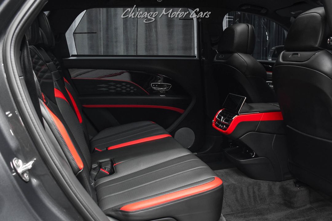 2023 Bentley Bentayga EWB