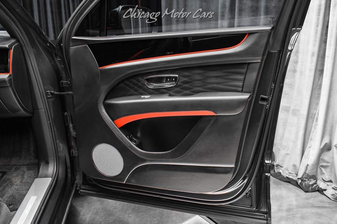 2023 Bentley Bentayga EWB