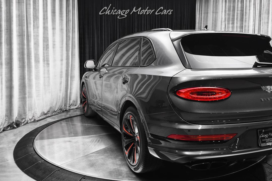 2023 Bentley Bentayga EWB