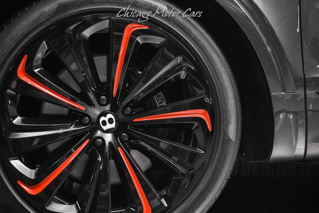 2023 Bentley Bentayga EWB