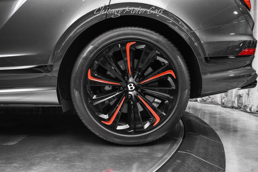 2023 Bentley Bentayga EWB