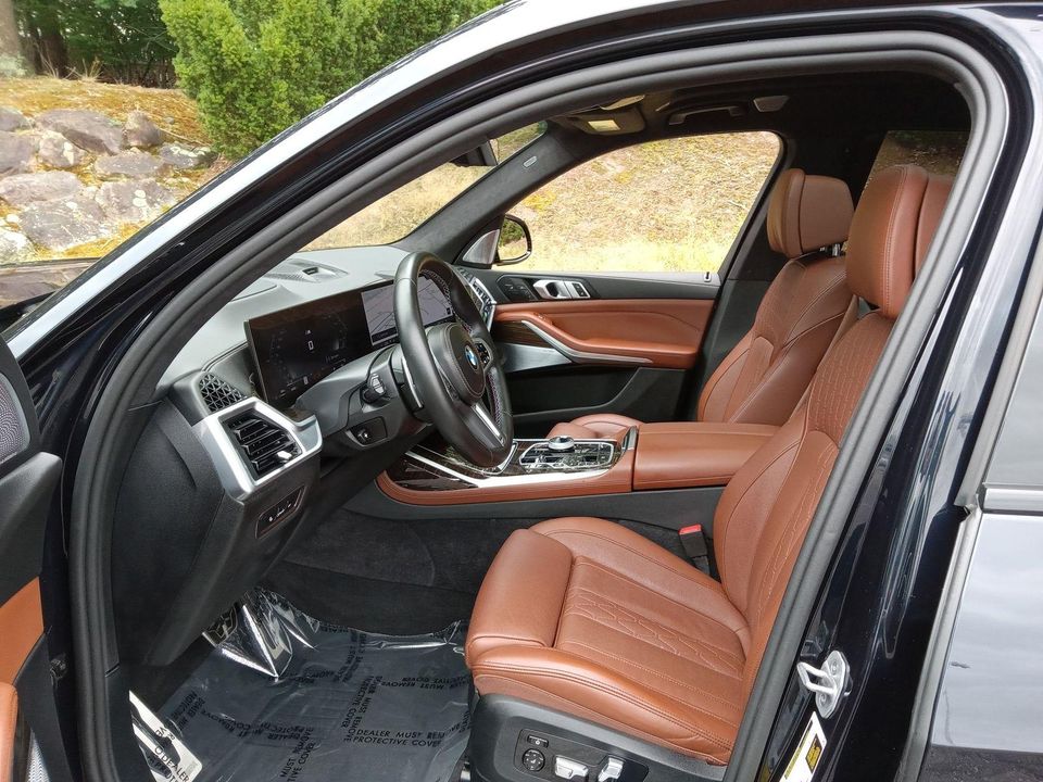 2024 BMW X7