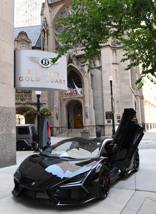 2024 Lamborghini Revuelto
