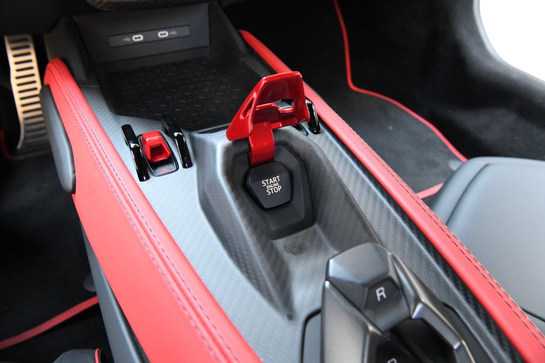 2024 Lamborghini Revuelto
